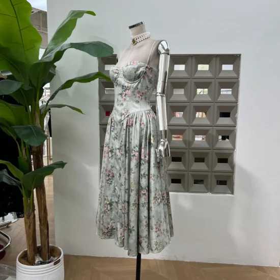 Green Retro Printed Pleated Maxi Dress - Image 2