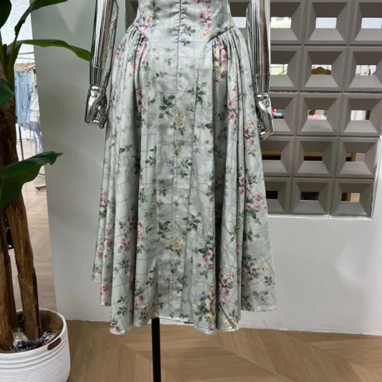 Green Retro Printed Pleated Maxi Dress - Image 4